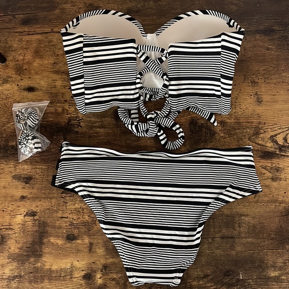 NEW Sunn Lab Women’s Striped Bikini Top & Bottom, Black/White, Small - Picture 4 of 10